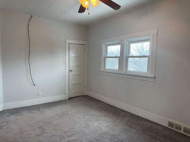 209 8th Ave SE, Minot, ND 58701