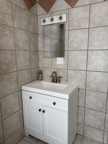 209 8th Ave SE, Minot, ND 58701