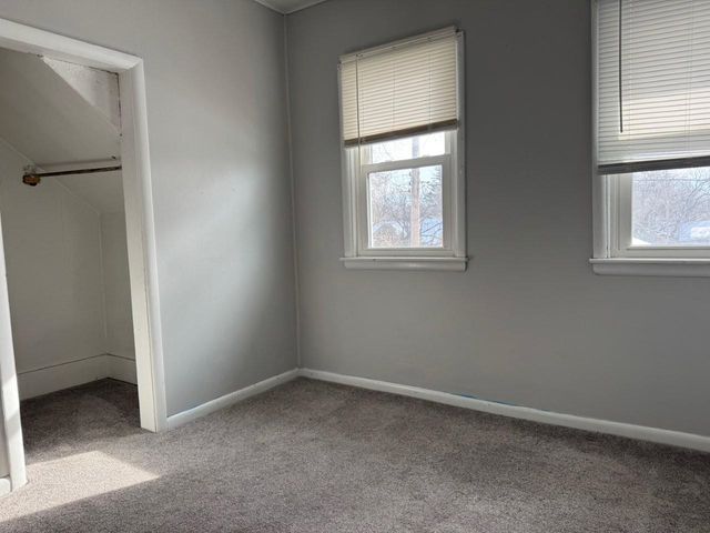 209 8th Ave SE, Minot, ND 58701