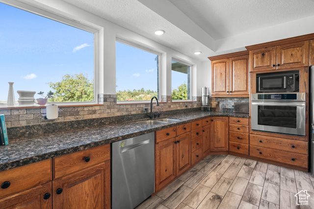 6124 OSMOND DR, South Ogden, UT 84403