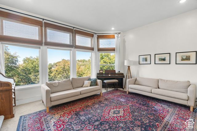 6124 OSMOND DR, South Ogden, UT 84403