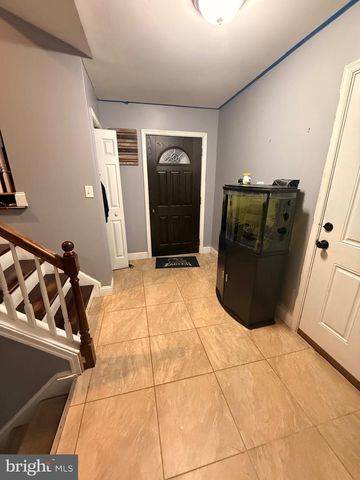 5 REGAL CT, Newark, DE 19713