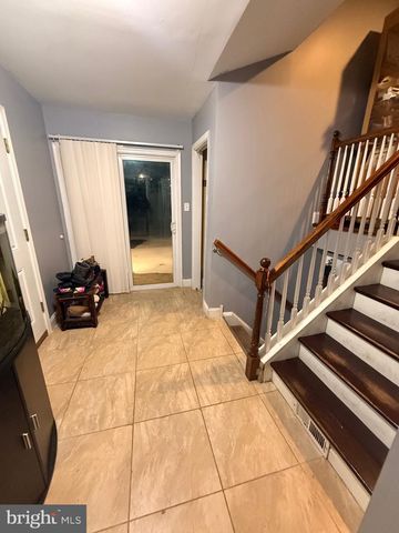 5 REGAL CT, Newark, DE 19713