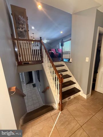 5 REGAL CT, Newark, DE 19713