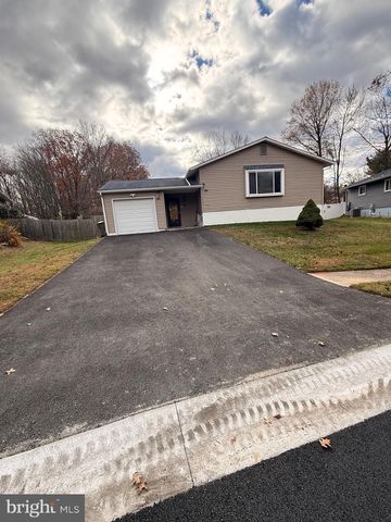 5 REGAL CT, Newark, DE 19713