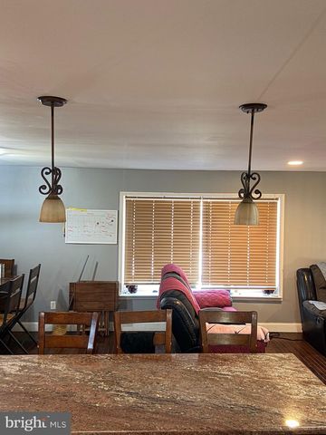 5 REGAL CT, Newark, DE 19713