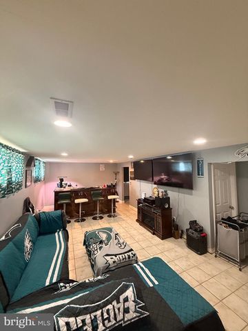 5 REGAL CT, Newark, DE 19713