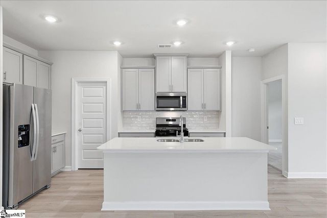 705 Parry Court, Woodruff, SC 29388