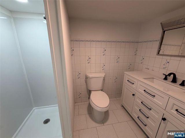 310 Passaic Avenue, Carlstadt, NJ 07072