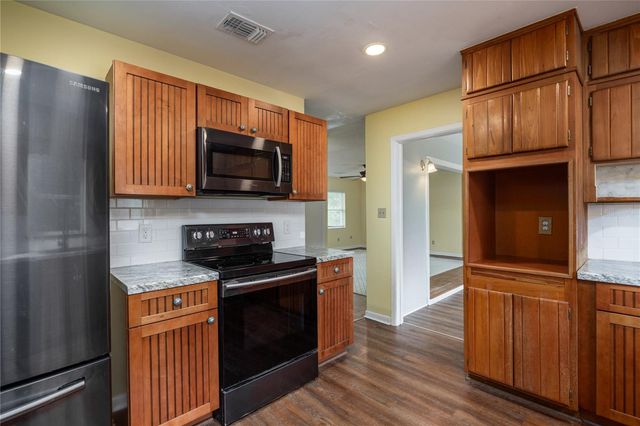 2609 NW 10TH AVENUE, Gainesville, FL 32605