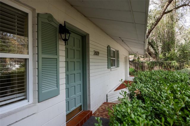 2609 NW 10TH AVENUE, Gainesville, FL 32605