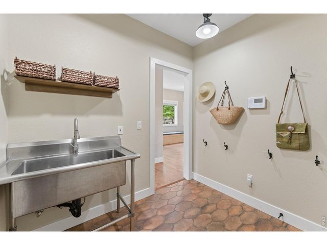 4883 Valkyrie Dr, Boulder, CO 80301
