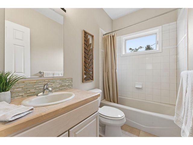 4883 Valkyrie Dr, Boulder, CO 80301
