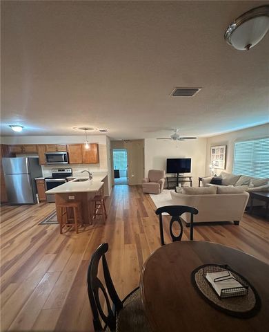 716 TRUMAN AVENUE, Lady Lake, FL 32159