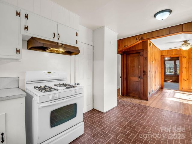 506 Bonner Street, Hendersonville, NC 28739