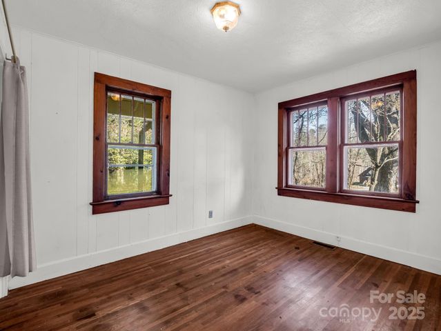 506 Bonner Street, Hendersonville, NC 28739