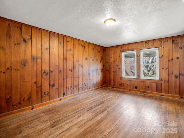 506 Bonner Street, Hendersonville, NC 28739