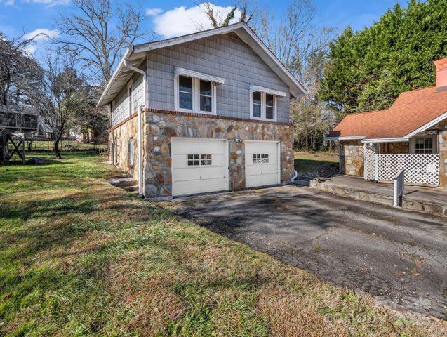506 Bonner Street, Hendersonville, NC 28739