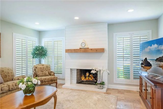 2934 Globe Avenue, Thousand Oaks, CA 91360