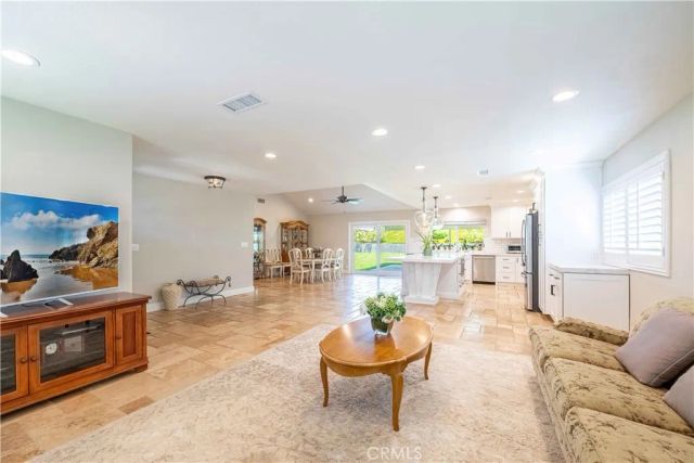 2934 Globe Avenue, Thousand Oaks, CA 91360
