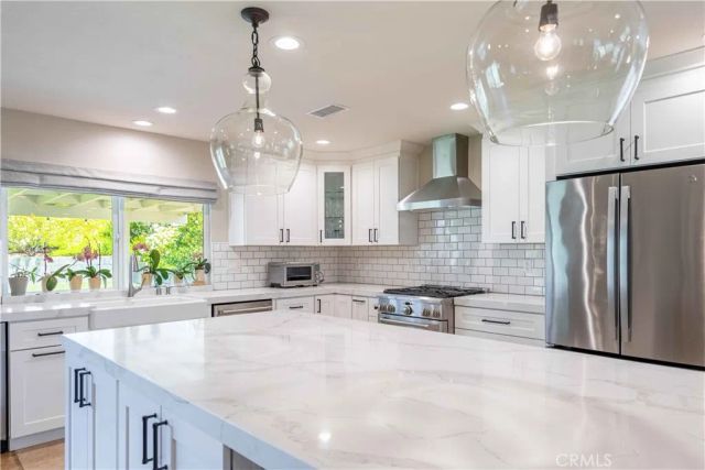 2934 Globe Avenue, Thousand Oaks, CA 91360
