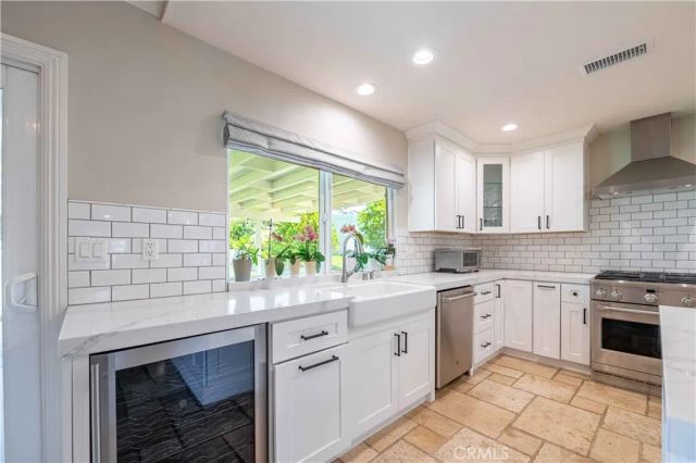 2934 Globe Avenue, Thousand Oaks, CA 91360
