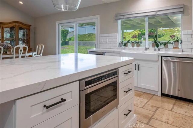2934 Globe Avenue, Thousand Oaks, CA 91360
