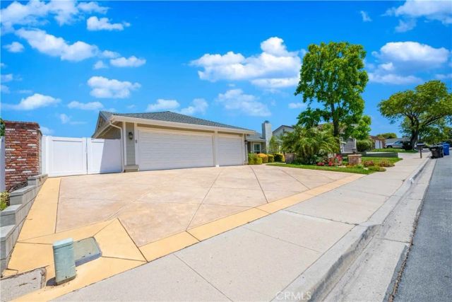 2934 Globe Avenue, Thousand Oaks, CA 91360