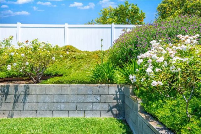 2934 Globe Avenue, Thousand Oaks, CA 91360