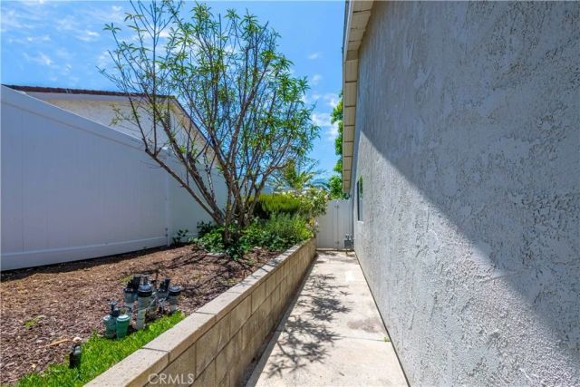 2934 Globe Avenue, Thousand Oaks, CA 91360