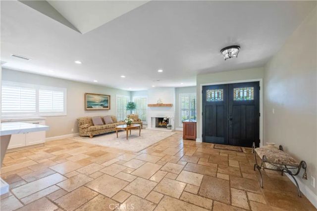 2934 Globe Avenue, Thousand Oaks, CA 91360