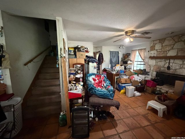 23798 MATHIS RD, Elmendorf, TX 78112