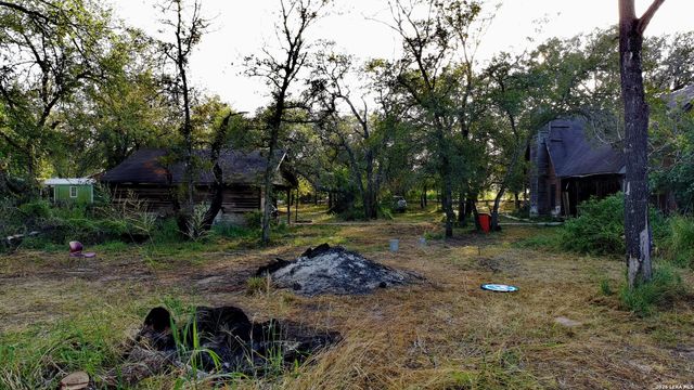 23798 MATHIS RD, Elmendorf, TX 78112