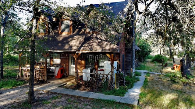 23798 MATHIS RD, Elmendorf, TX 78112