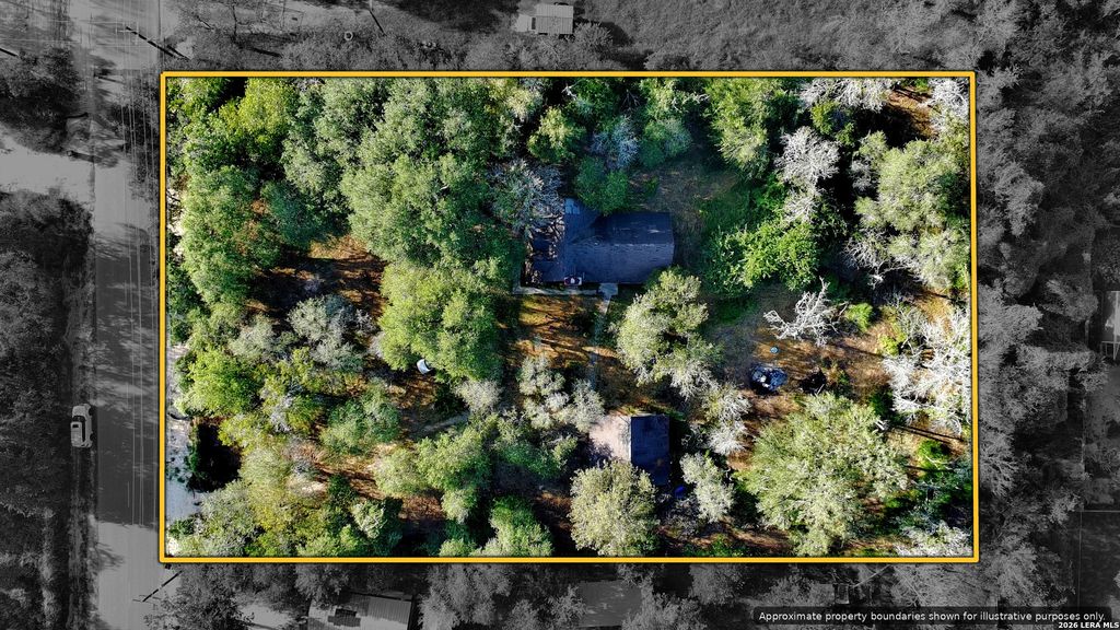 23798 MATHIS RD, Elmendorf, TX 78112