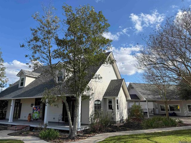 20035 Sallie Dr, Plaquemine, LA 70764