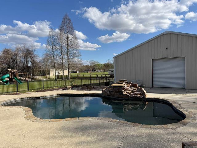 20035 Sallie Dr, Plaquemine, LA 70764