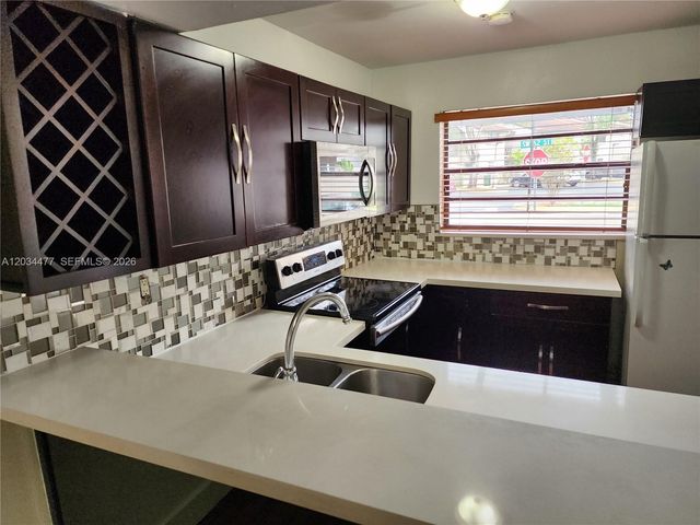 13466 SW 62nd St 101B, Miami, FL 33183