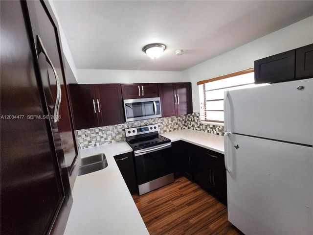 13466 SW 62nd St 101B, Miami, FL 33183