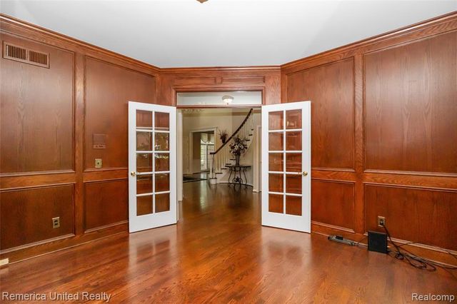54501 Salem Drive, Shelby Twp, MI 48316