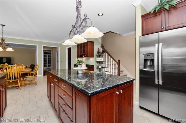 54501 Salem Drive, Shelby Twp, MI 48316