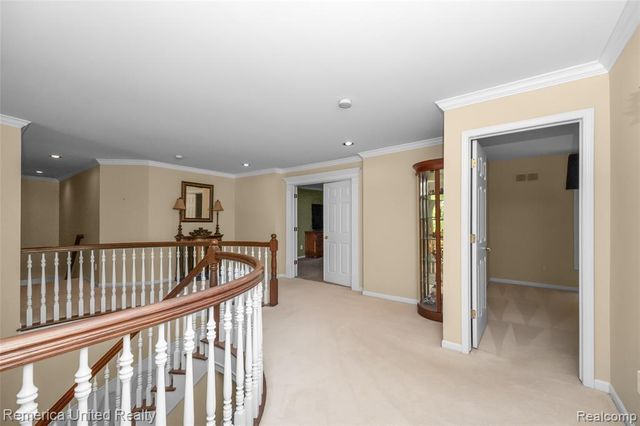 54501 Salem Drive, Shelby Twp, MI 48316
