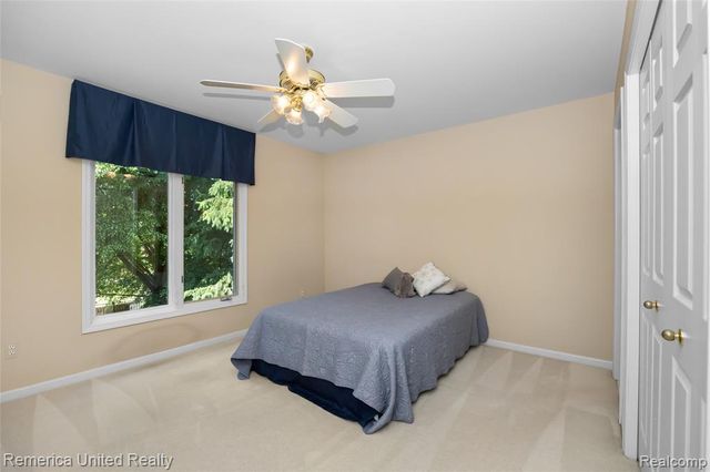 54501 Salem Drive, Shelby Twp, MI 48316