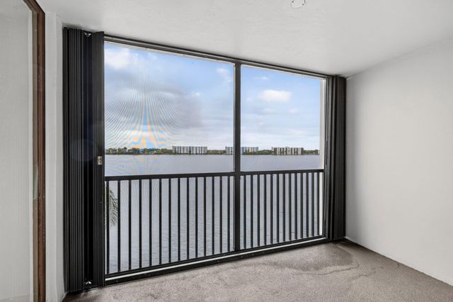 117 Lake Emerald Drive 408, Oakland Park, FL 33309