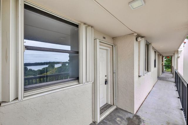 117 Lake Emerald Drive 408, Oakland Park, FL 33309
