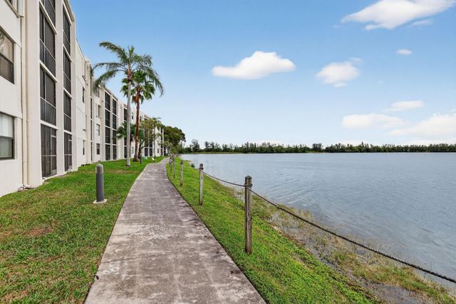 117 Lake Emerald Drive 408, Oakland Park, FL 33309