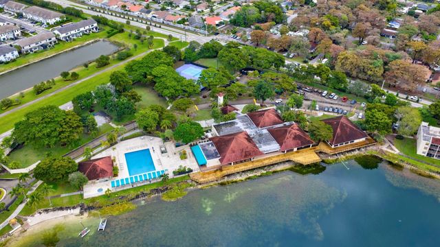 117 Lake Emerald Drive 408, Oakland Park, FL 33309