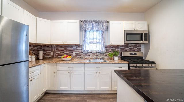 6932 Gouverneur Avenue, Arverne, NY 11692