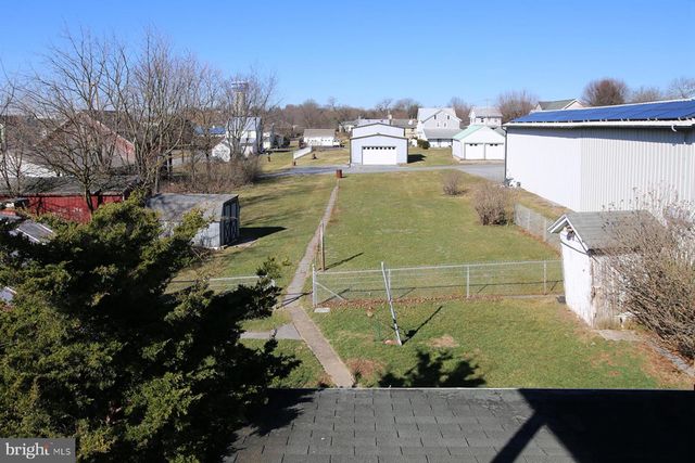 153 N CENTER ST, Fredericksburg, PA 17026