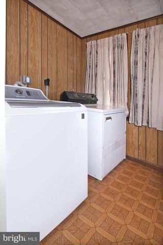 153 N CENTER ST, Fredericksburg, PA 17026